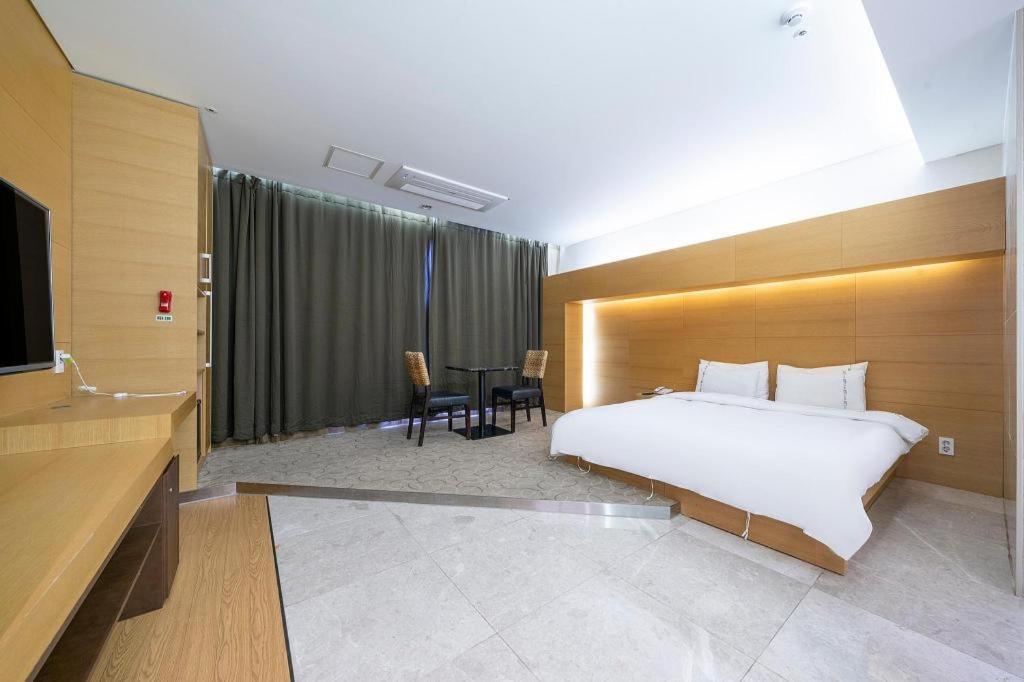 Business Design Hotel Luv Inchon Exterior foto