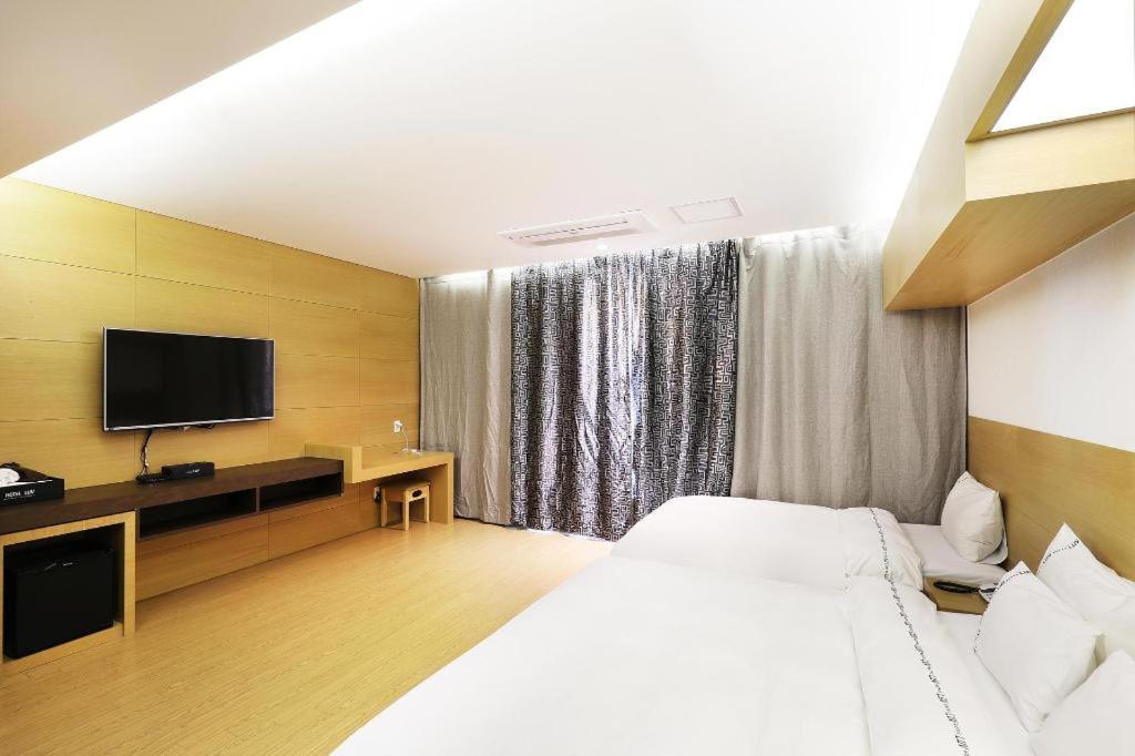Business Design Hotel Luv Inchon Exterior foto