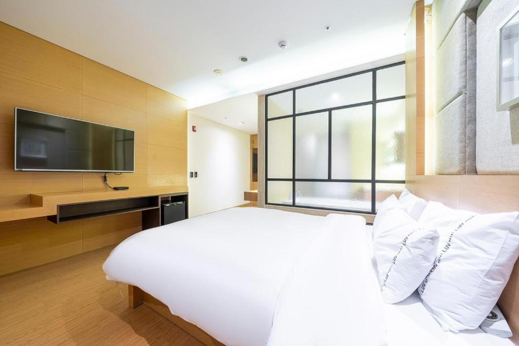 Business Design Hotel Luv Inchon Exterior foto