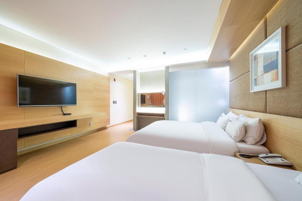Business Design Hotel Luv Inchon Exterior foto