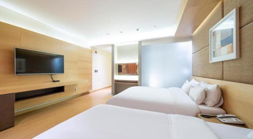 Business Design Hotel Luv Inchon Exterior foto