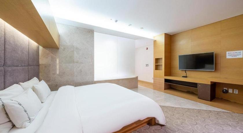 Business Design Hotel Luv Inchon Exterior foto